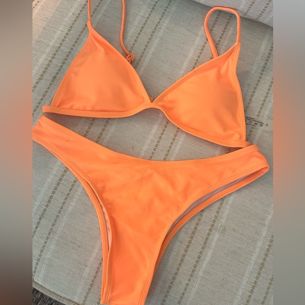 Shein triangle top and cheeky high cut bottoms Vibrant, neon Orange Bikini Set - Picture 3 of 3